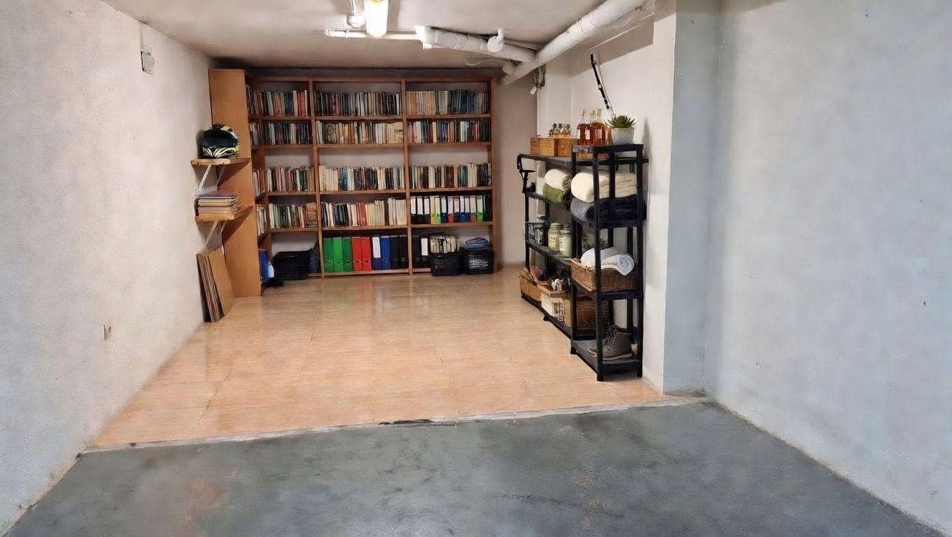 4 makuuhuone Rivitalo myytävänä paikassa Vinaros mukana uima-altaan 
autotalli - 499 000 € (Ref: 9652009)