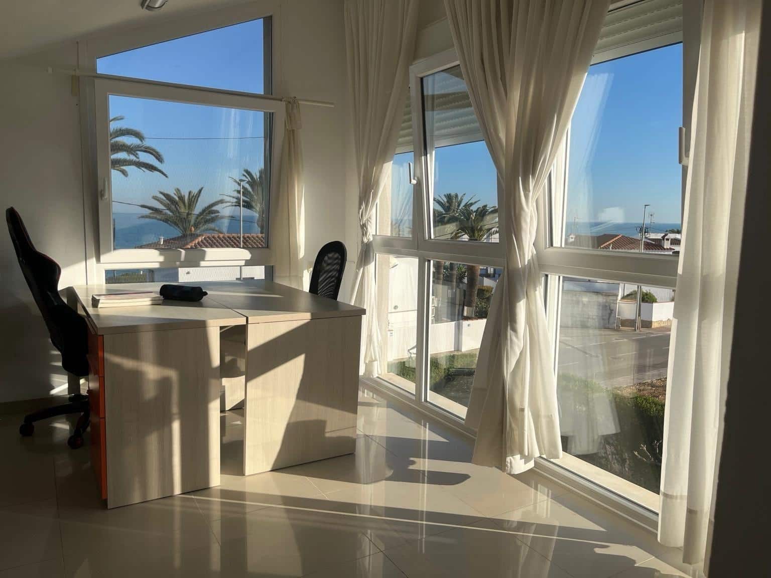 4 makuuhuone Rivitalo myytävänä paikassa Vinaros mukana uima-altaan 
autotalli - 499 000 € (Ref: 9652009)