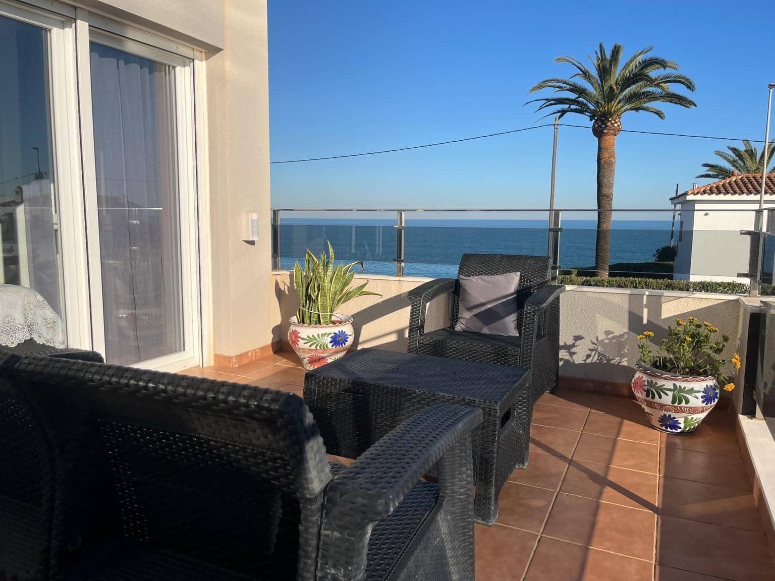 4 makuuhuone Rivitalo myytävänä paikassa Vinaros mukana uima-altaan 
autotalli - 499 000 € (Ref: 9652009)