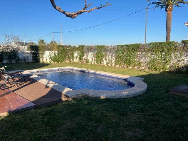 4 soveværelse Rækkehus til salg i Vinaròs med swimmingpool garage - € 499.000 (Ref: 9652009)