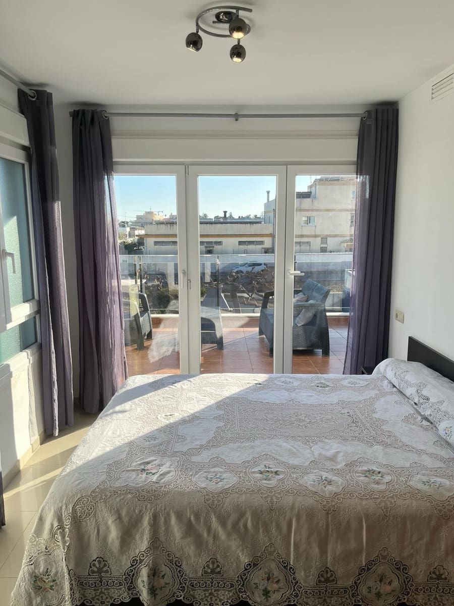 4 chambre Villa/Maison Mitoyenne à vendre à Vinaros avec piscine garage - 475 000 € (Ref: 9652009)