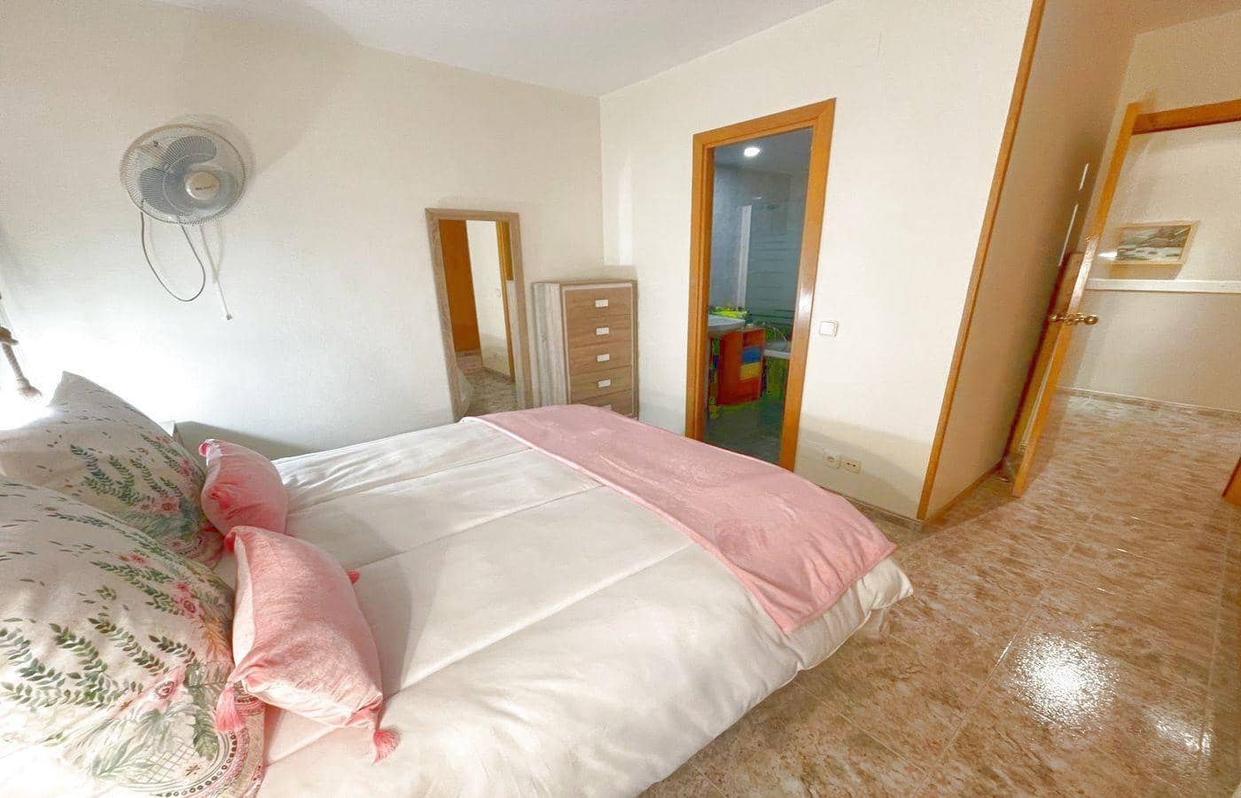 4 bedroom Flat for sale in Sant Carles de la Rapita - € 159,000 (Ref: 9690616)