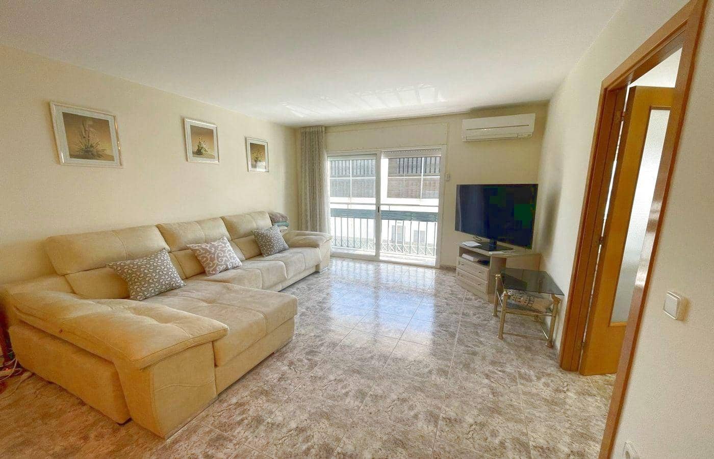 4 bedroom Flat for sale in Sant Carles de la Rapita - € 159,000 (Ref: 9690616)