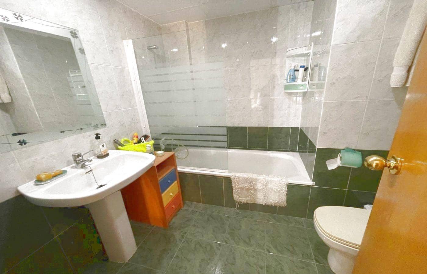 4 bedroom Flat for sale in Sant Carles de la Rapita - € 159,000 (Ref: 9690616)