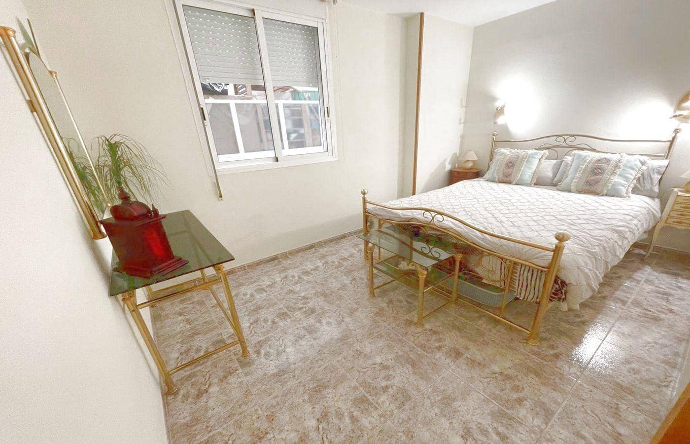 4 bedroom Flat for sale in Sant Carles de la Rapita - € 159,000 (Ref: 9690616)