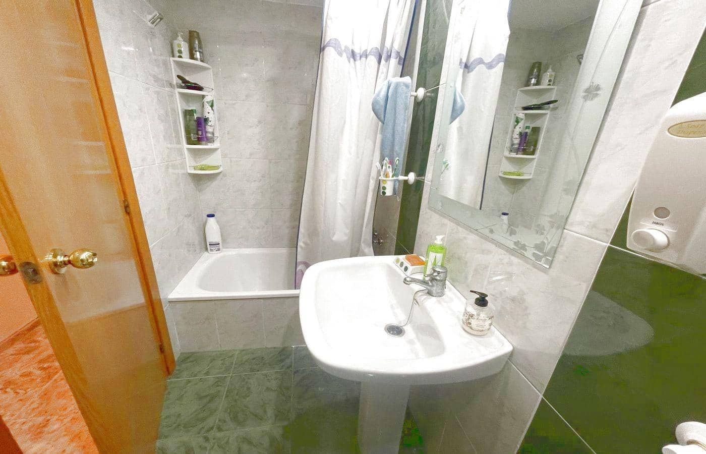 4 bedroom Flat for sale in Sant Carles de la Rapita - € 159,000 (Ref: 9690616)