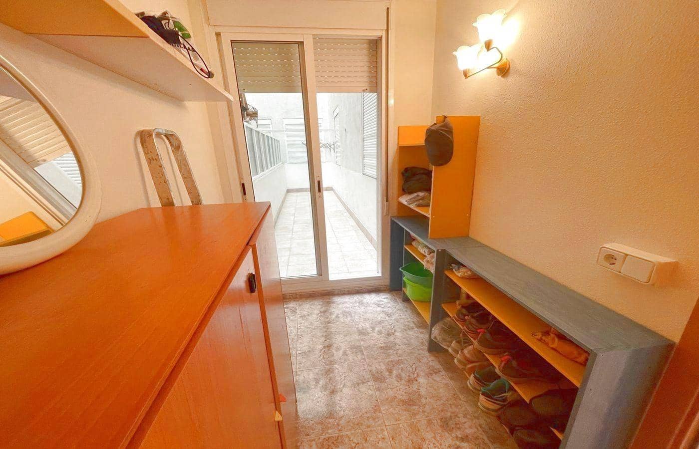 4 bedroom Flat for sale in Sant Carles de la Rapita - € 159,000 (Ref: 9690616)