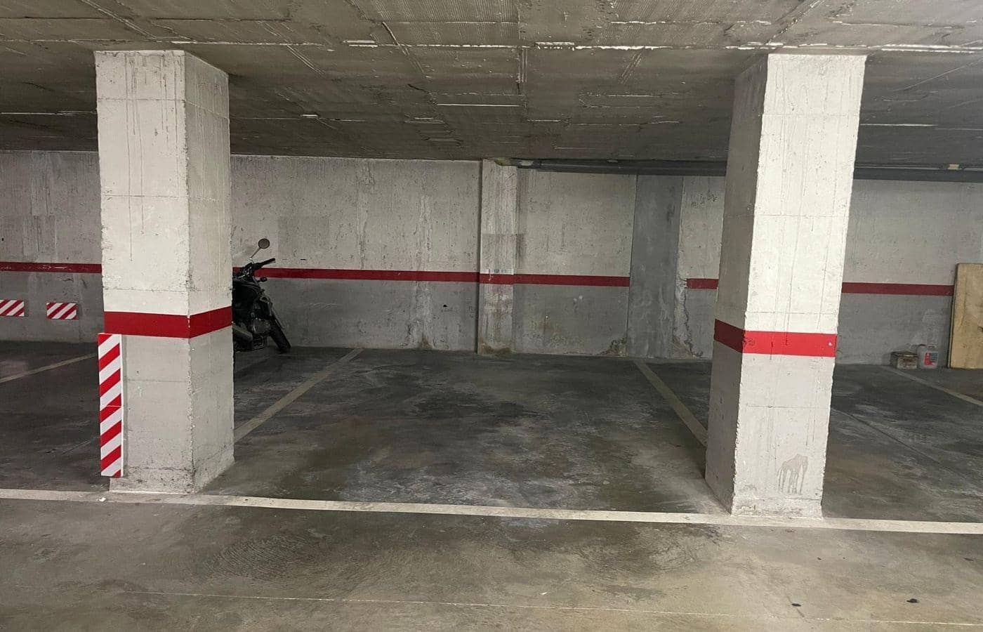 4 bedroom Flat for sale in Sant Carles de la Rapita - € 159,000 (Ref: 9690616)