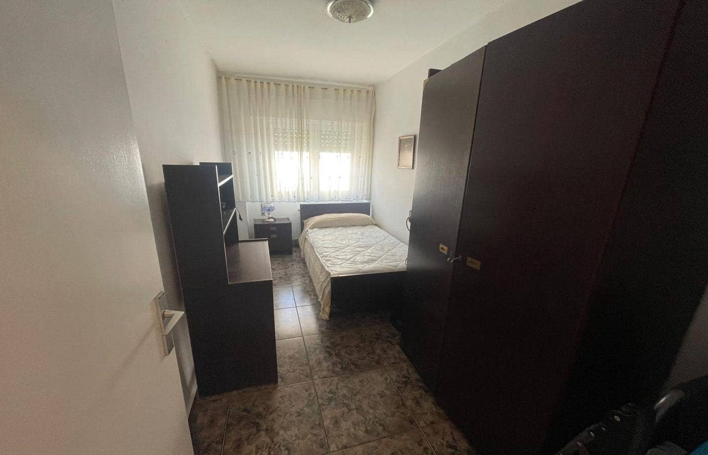 4 bedroom Flat for sale in Sant Carles de la Rapita - € 99,000 (Ref: 9701635)