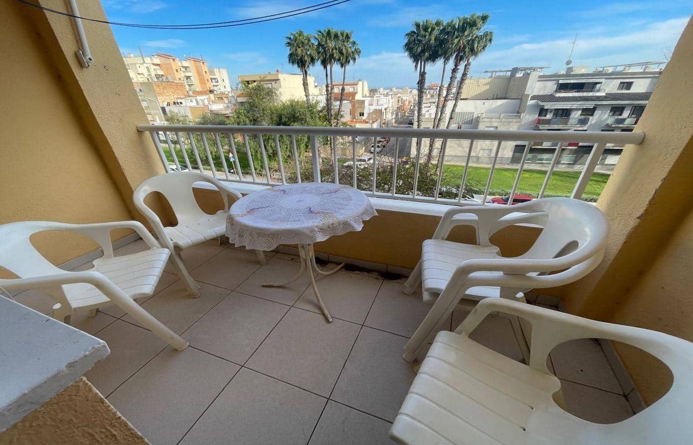 4 bedroom Flat for sale in Sant Carles de la Rapita - € 99,000 (Ref: 9701635)