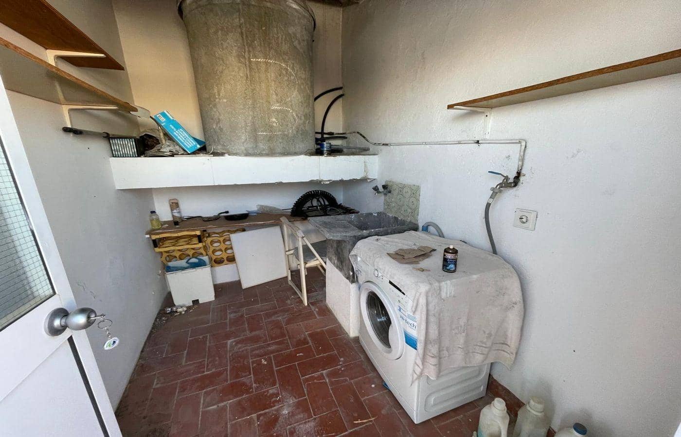 3 bedroom Flat for sale in Sant Carles de la Rapita - € 85,000 (Ref: 9735590)