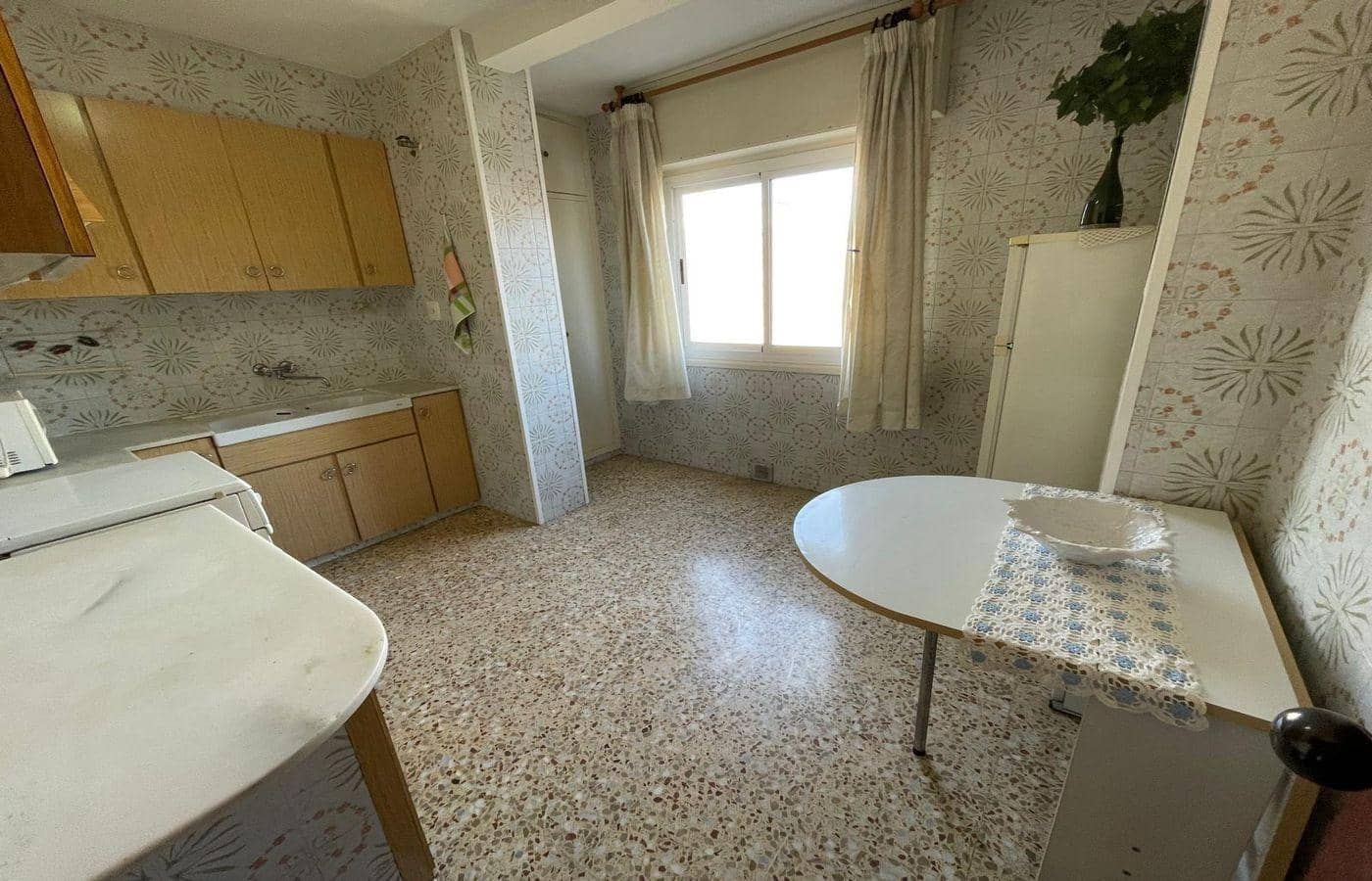 3 bedroom Flat for sale in Sant Carles de la Rapita - € 85,000 (Ref: 9735590)
