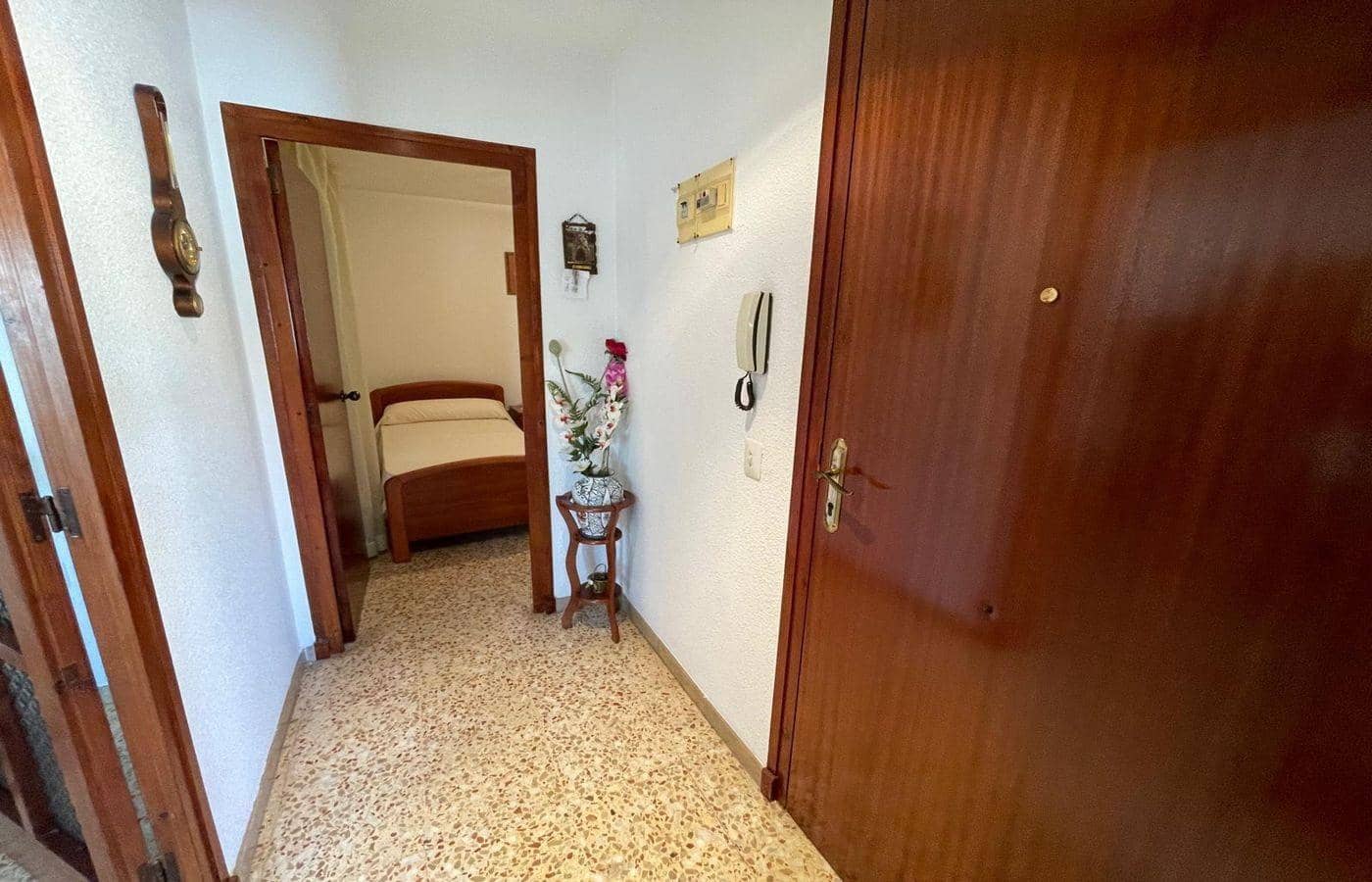 3 bedroom Flat for sale in Sant Carles de la Rapita - € 85,000 (Ref: 9735590)