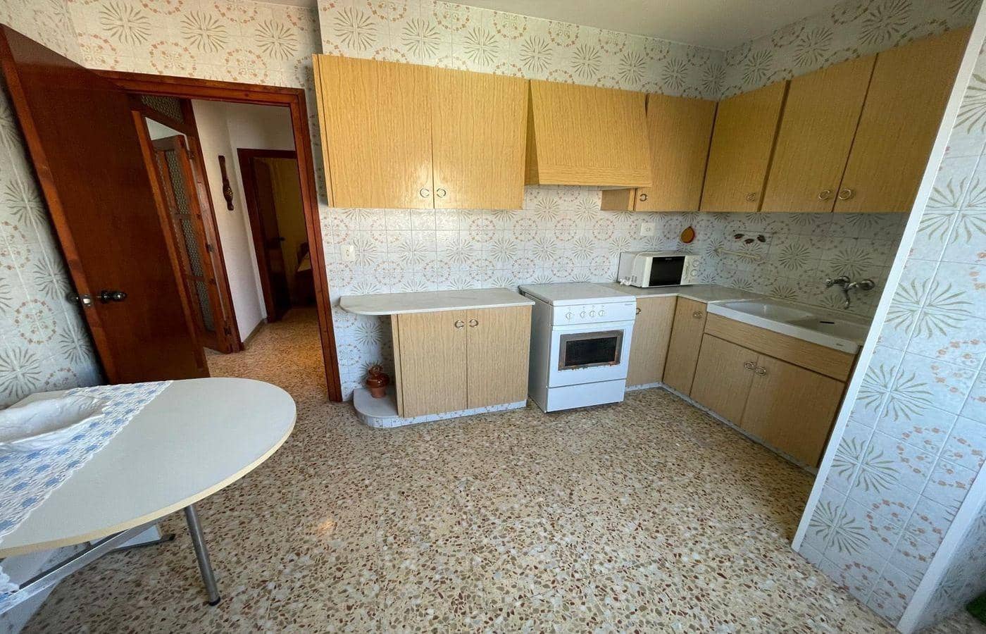 3 bedroom Flat for sale in Sant Carles de la Rapita - € 85,000 (Ref: 9735590)