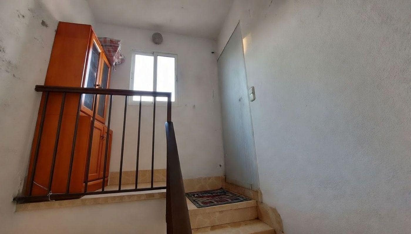 2 bedroom Townhouse for sale in Sant Carles de la Rapita - € 165,000 (Ref: 9743138)