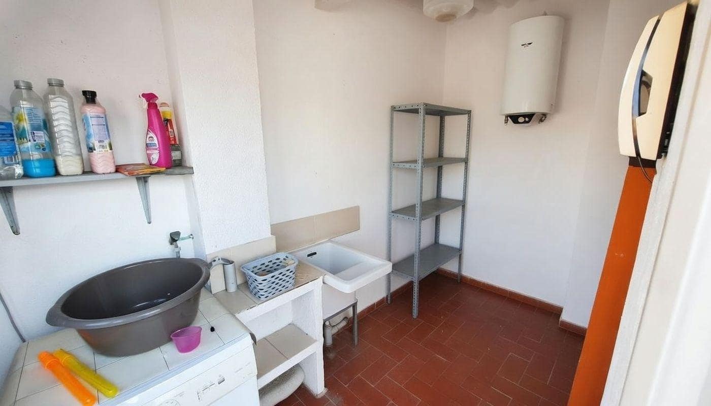 2 bedroom Townhouse for sale in Sant Carles de la Rapita - € 165,000 (Ref: 9743138)