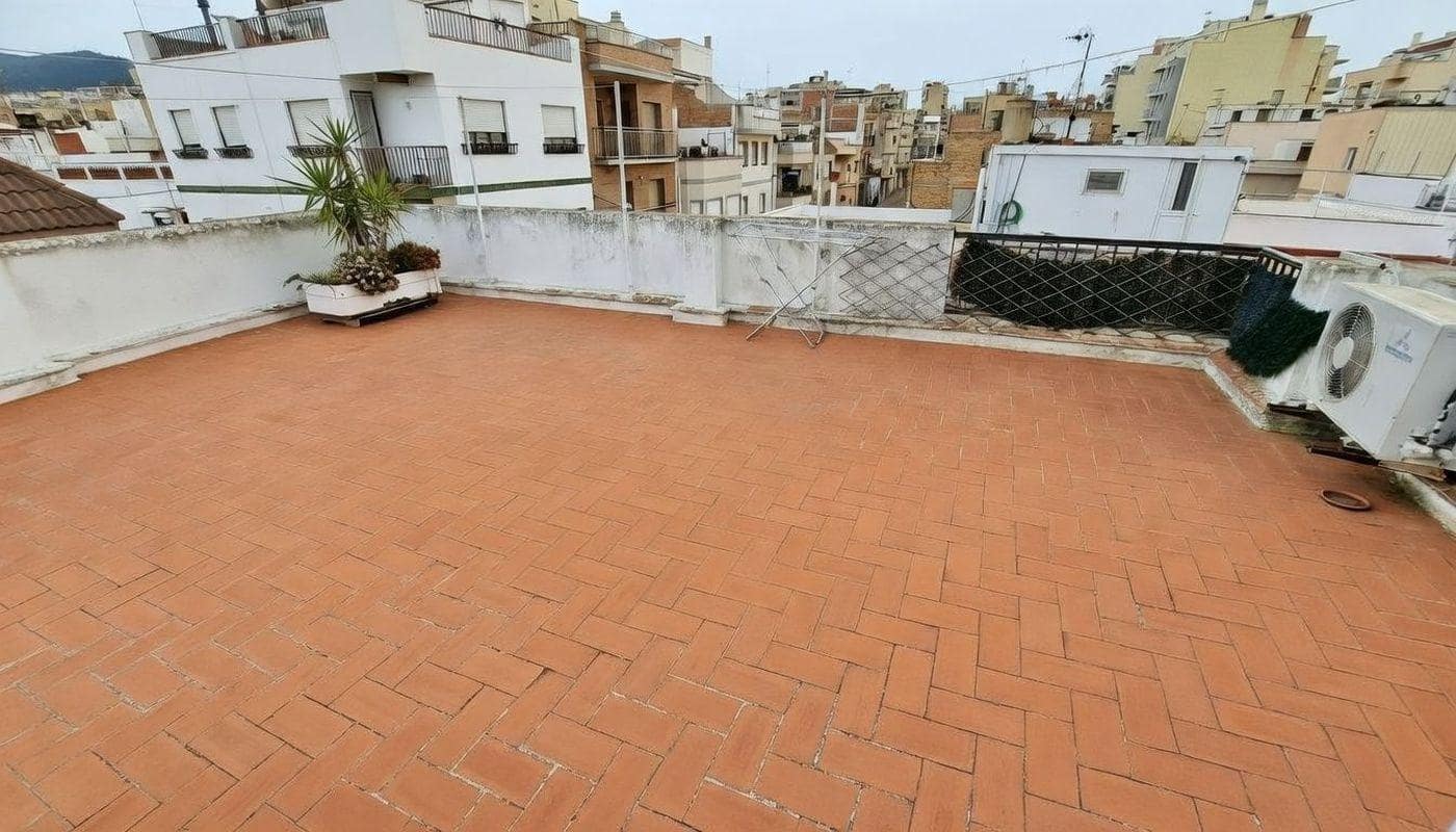 2 bedroom Townhouse for sale in Sant Carles de la Rapita - € 165,000 (Ref: 9743138)