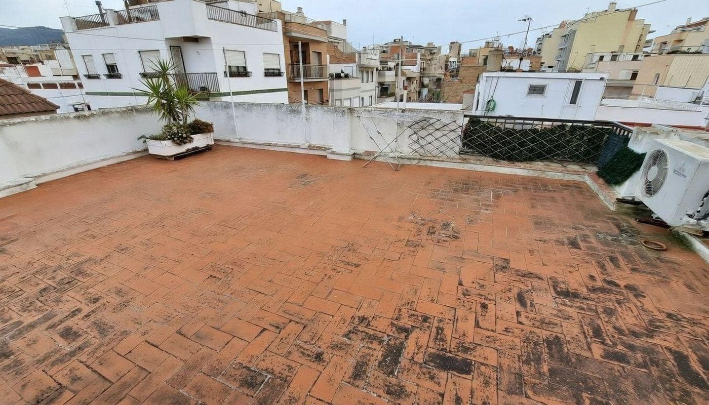 2 bedroom Townhouse for sale in Sant Carles de la Rapita - € 165,000 (Ref: 9743138)