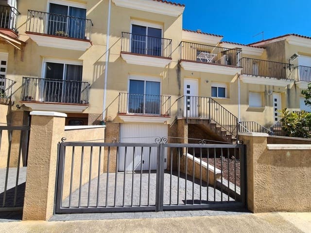 3 sovrum Radhus till salu i Alcanar med garage - 230 000 € (Ref: 9773069)