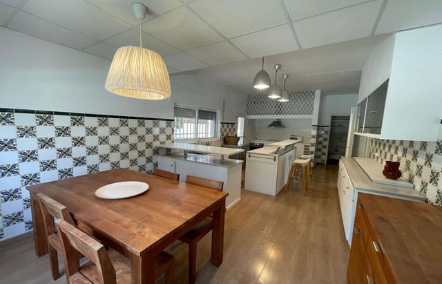 5 soverom Villa til salgs i Alcanar med svømmebasseng garasje - € 289 000 (Ref: 9797114)