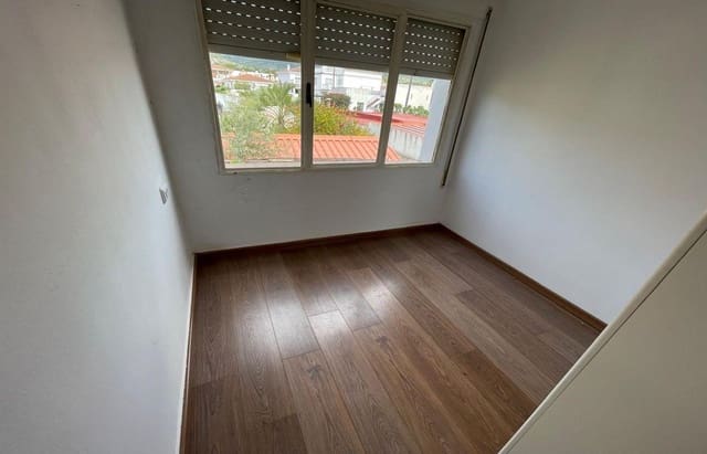 5 soverom Villa til salgs i Alcanar med svømmebasseng garasje - € 289 000 (Ref: 9797114)