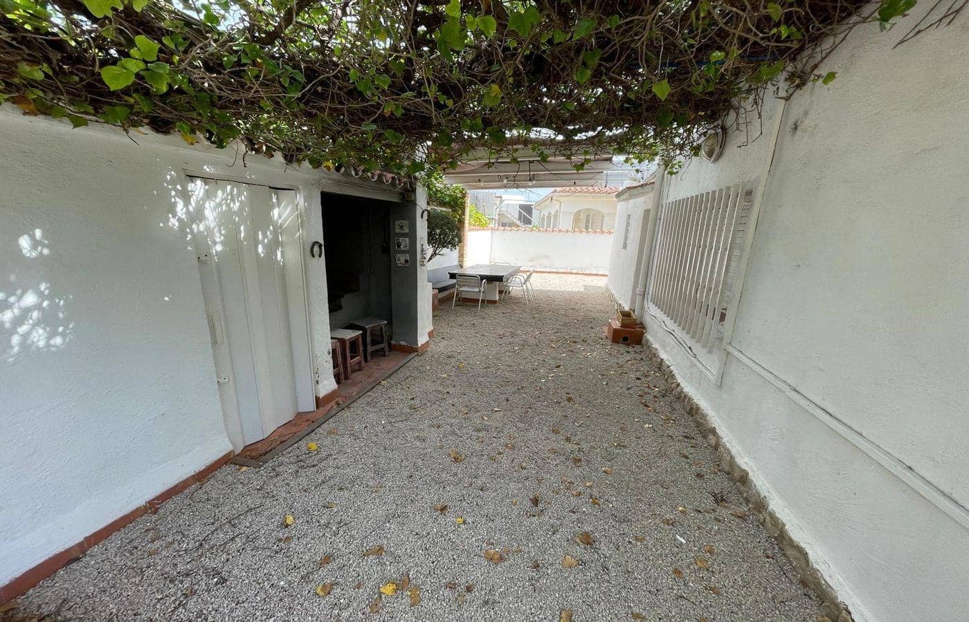 5 soverom Villa til salgs i Alcanar med svømmebasseng garasje - € 289 000 (Ref: 9797114)