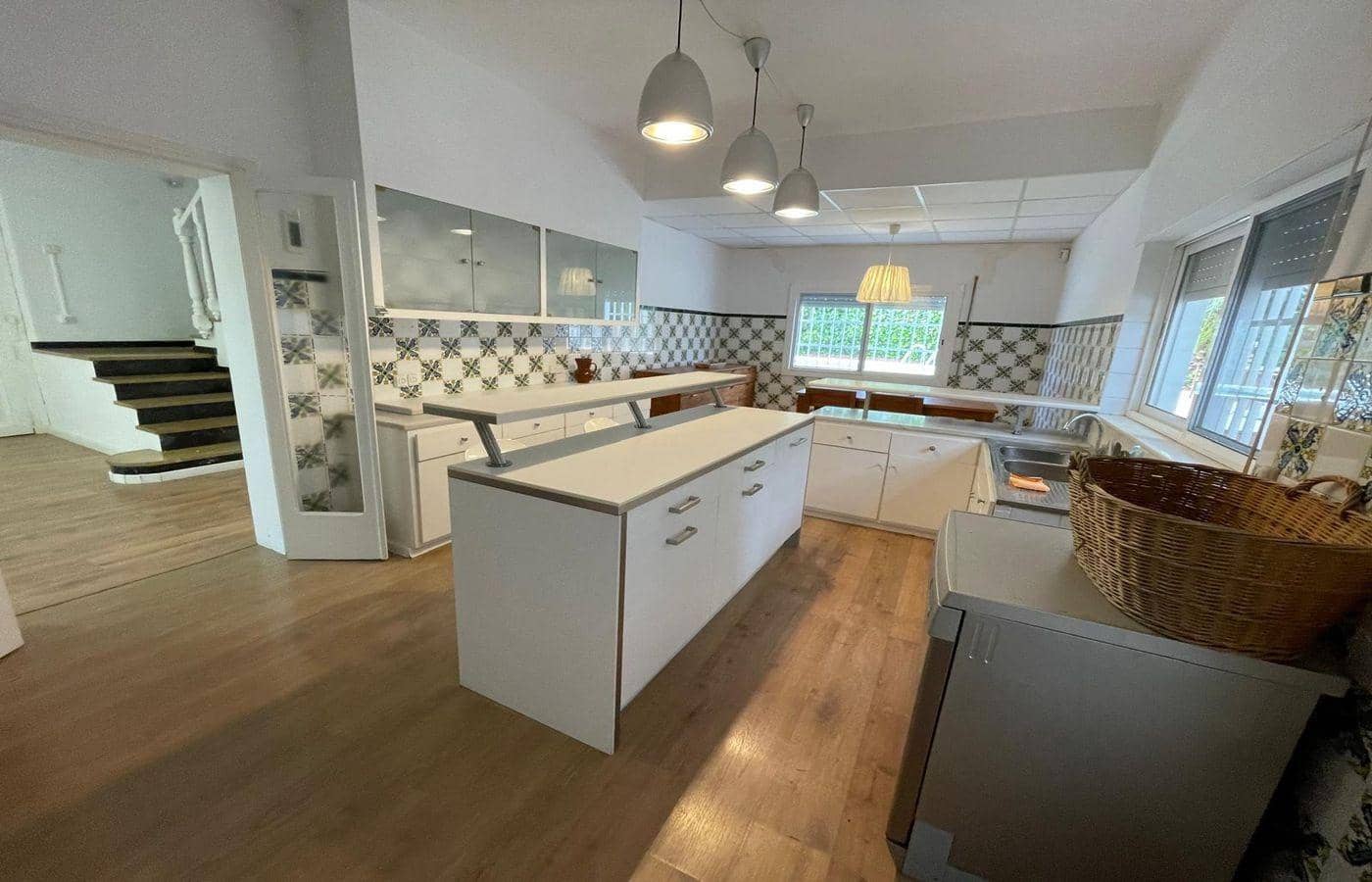 5 soverom Villa til salgs i Alcanar med svømmebasseng garasje - € 289 000 (Ref: 9797114)