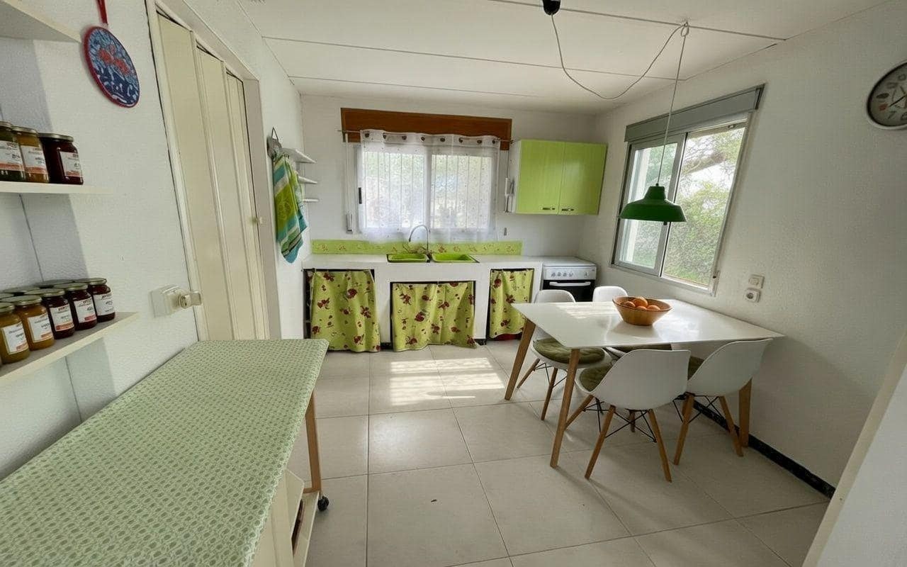 4 slaapkamer Villa te koop in Les Cases d'Alcanar met garage - € 160.000 (Ref: 9818236)