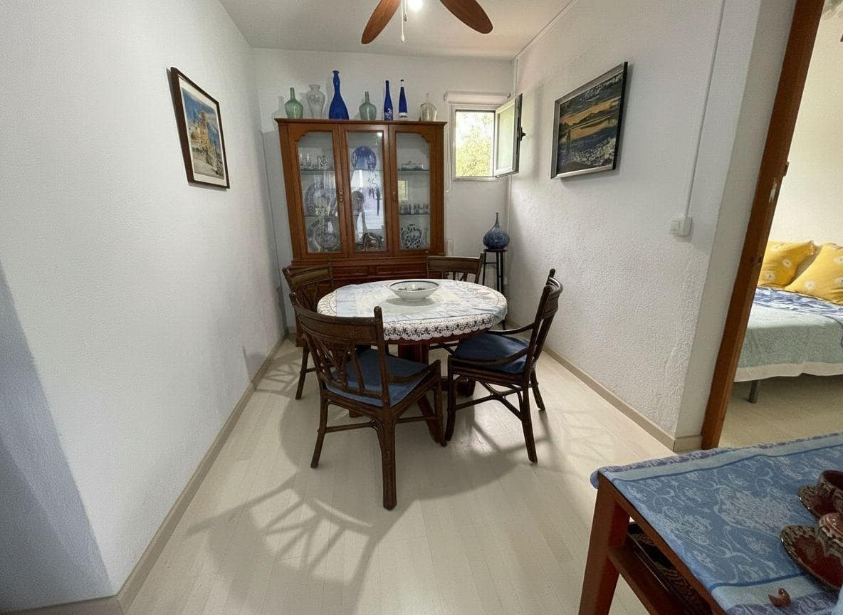 4 slaapkamer Villa te koop in Les Cases d'Alcanar met garage - € 160.000 (Ref: 9818236)