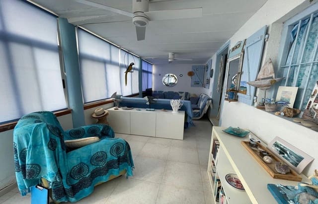4 slaapkamer Villa te koop in Les Cases d'Alcanar, Alcanar met garage - € 160.000 (Ref: 9818236)