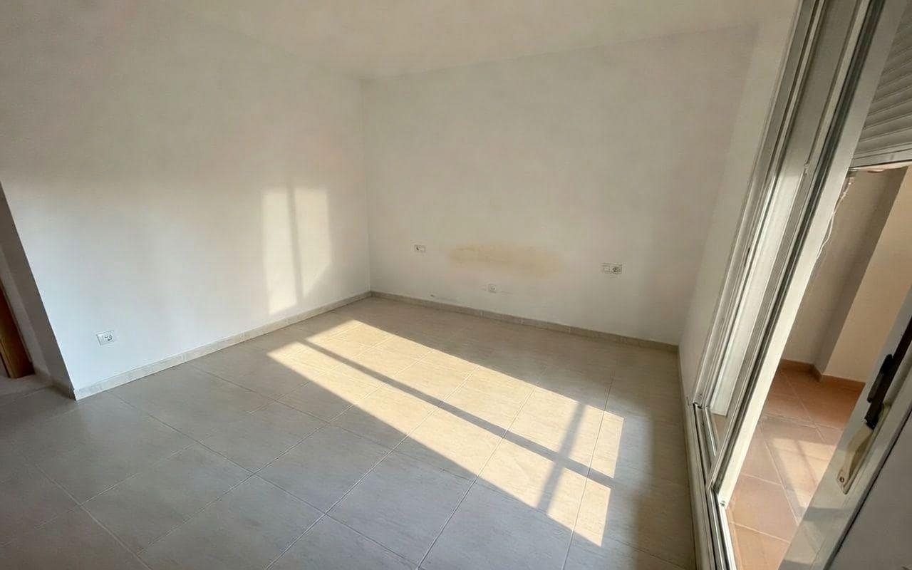 2 bedroom Apartment for sale in Sant Carles de la Rapita - € 153,000 (Ref: 9833667)