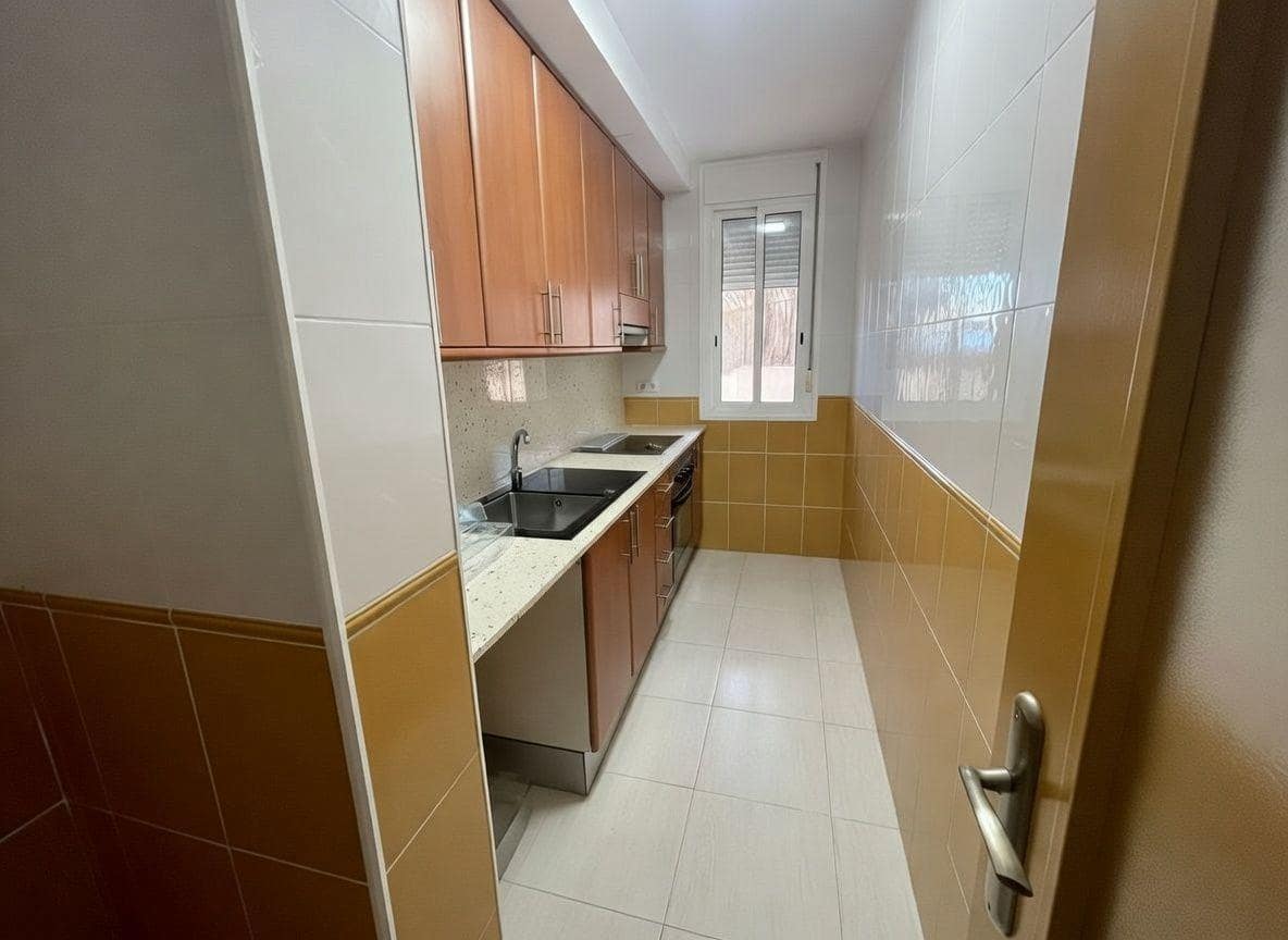 2 bedroom Apartment for sale in Sant Carles de la Rapita - € 153,000 (Ref: 9833667)