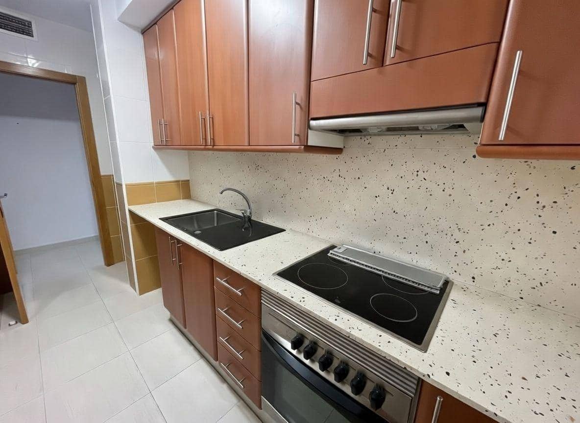 2 bedroom Apartment for sale in Sant Carles de la Rapita - € 153,000 (Ref: 9833667)