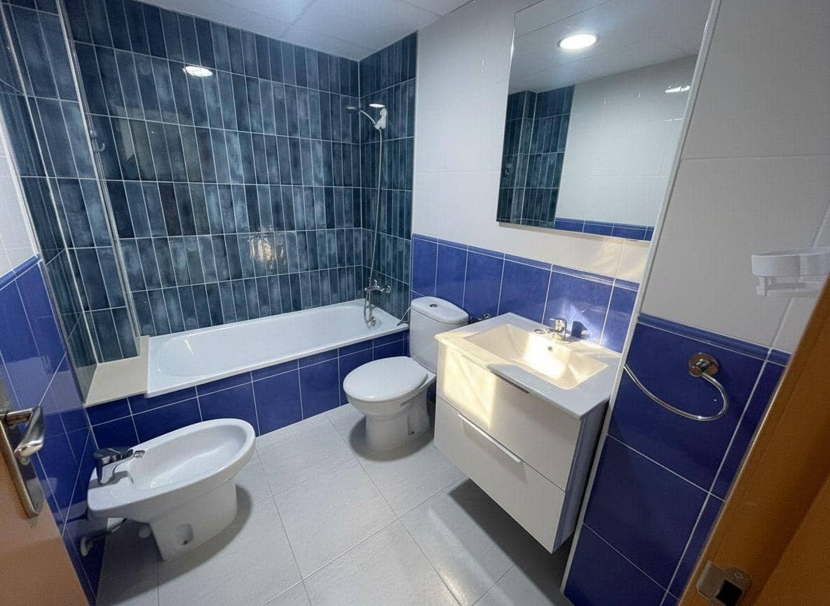 2 bedroom Apartment for sale in Sant Carles de la Rapita - € 153,000 (Ref: 9833667)