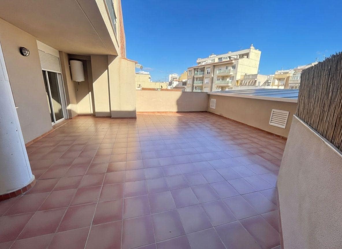 2 bedroom Apartment for sale in Sant Carles de la Rapita - € 153,000 (Ref: 9833667)