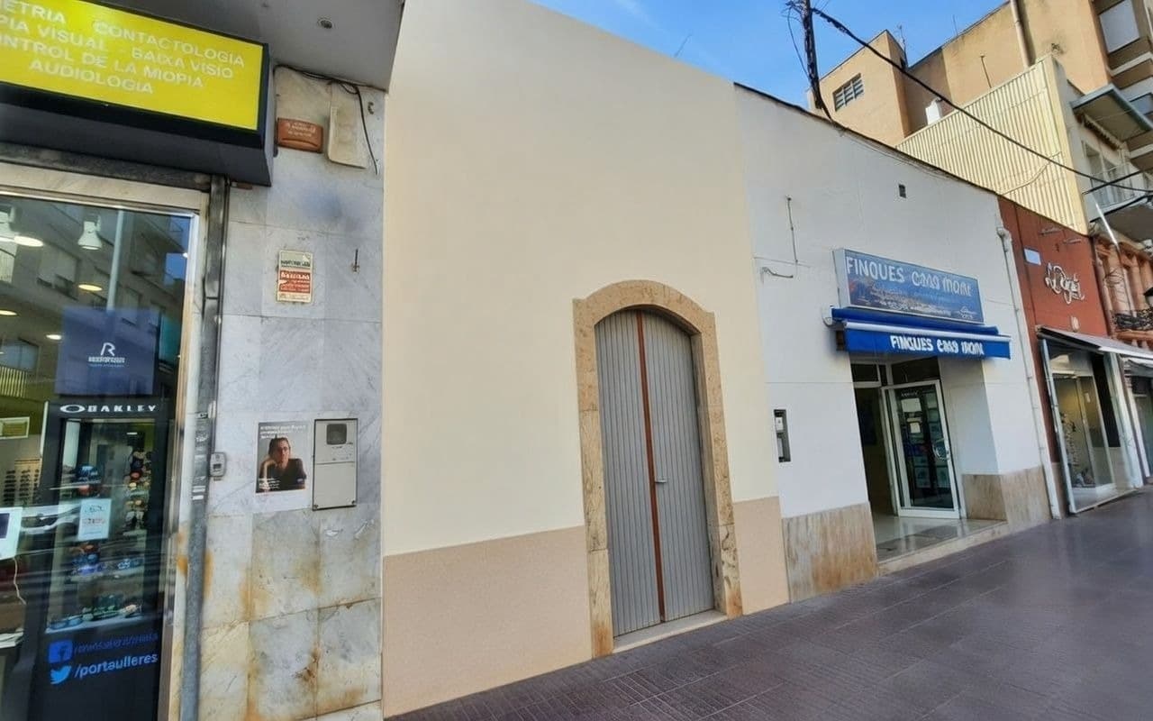 Commercial for rent in Sant Carles de la Rapita - € 450 (Ref: 9833668)