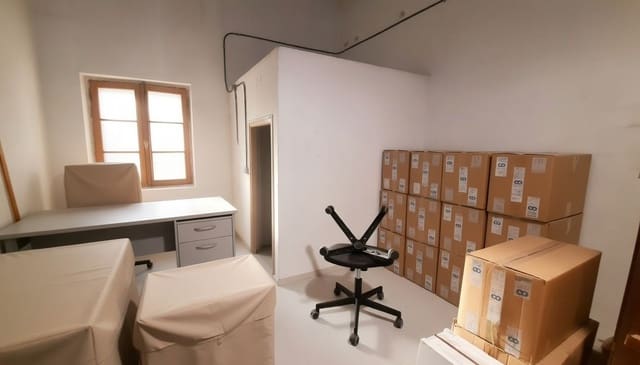 Commercieel te huur in Sant Carles de la Ràpita - € 450 (Ref: 9833668)
