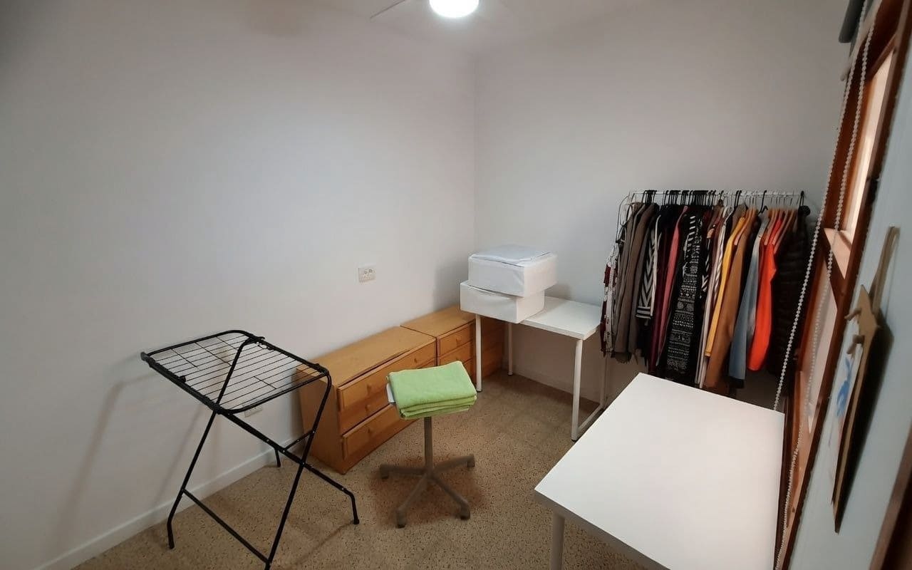 3 bedroom Flat for sale in Sant Carles de la Rapita with garage - € 140,000 (Ref: 9849381)