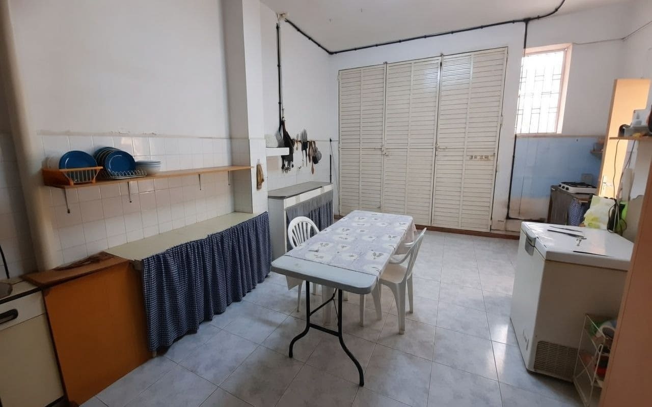 3 bedroom Flat for sale in Sant Carles de la Rapita with garage - € 140,000 (Ref: 9849381)