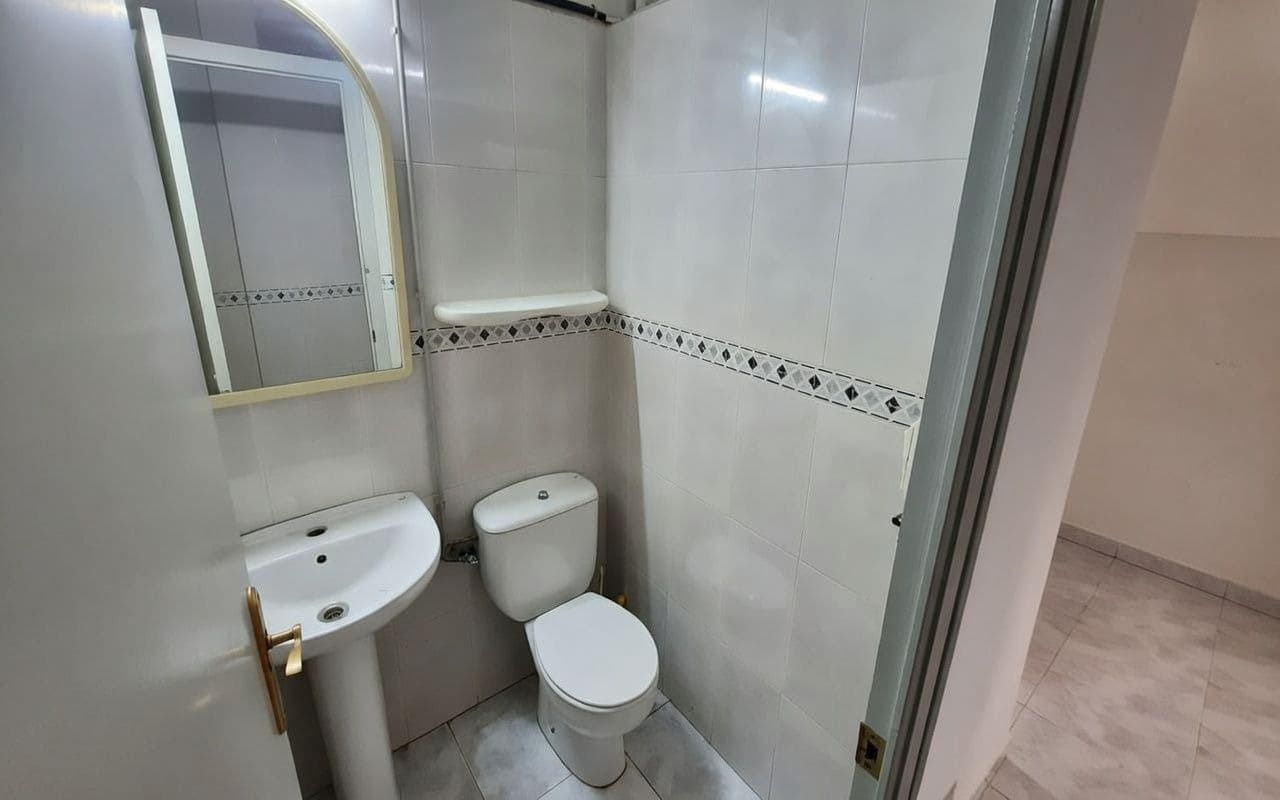 3 bedroom Flat for sale in Sant Carles de la Rapita with garage - € 140,000 (Ref: 9849381)
