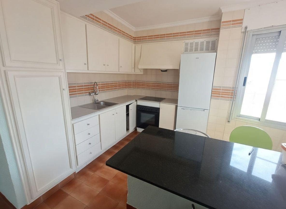 3 bedroom Flat for sale in Sant Carles de la Rapita - € 95,000 (Ref: 9849382)