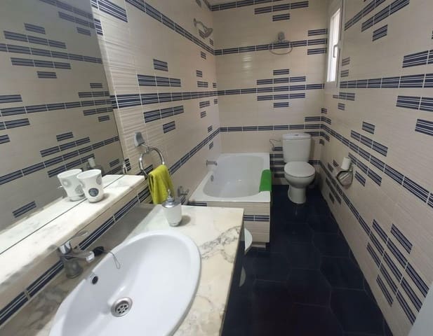 3 soveværelse Lejlighed til salg i Sant Carles de la Ràpita - € 95.000 (Ref: 9849382)