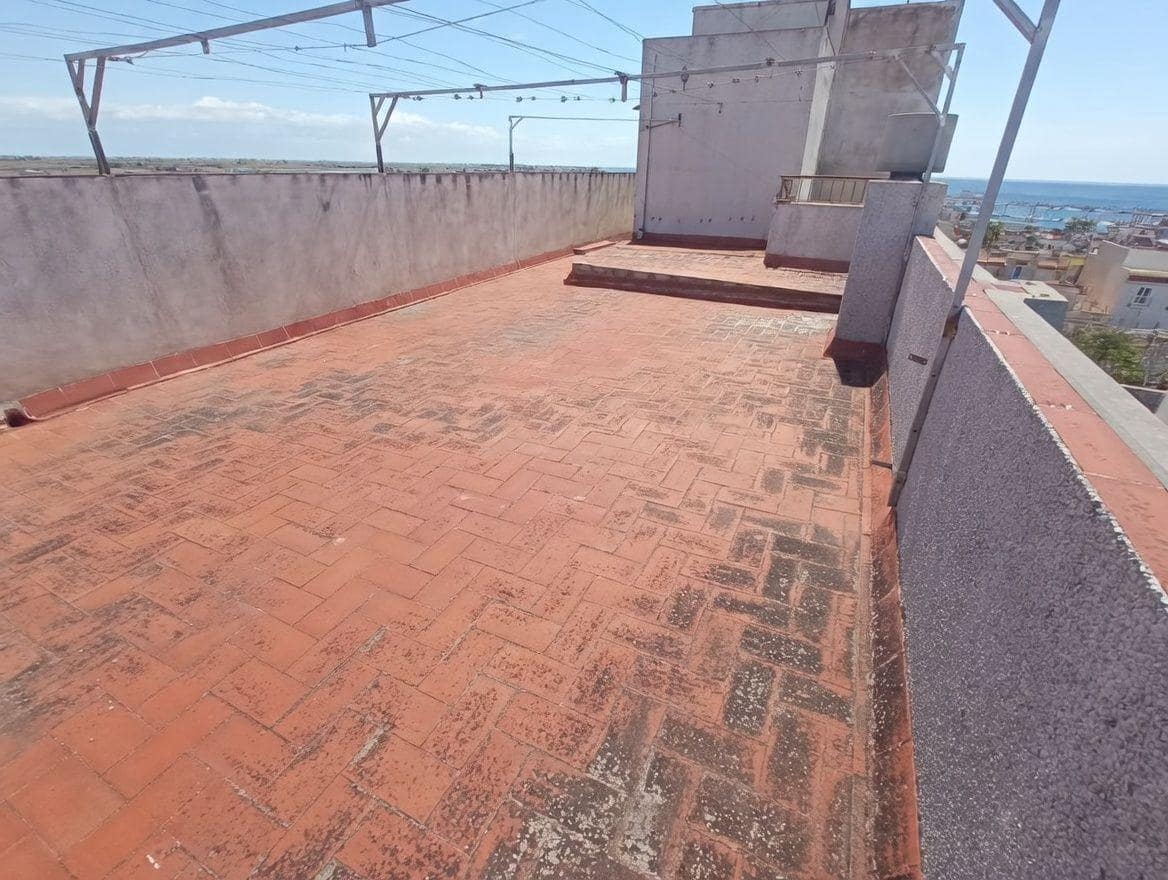 2 soveværelse Lejlighed til salg i Sant Carles de la Rapita - € 100.000 (Ref: 9851765)
