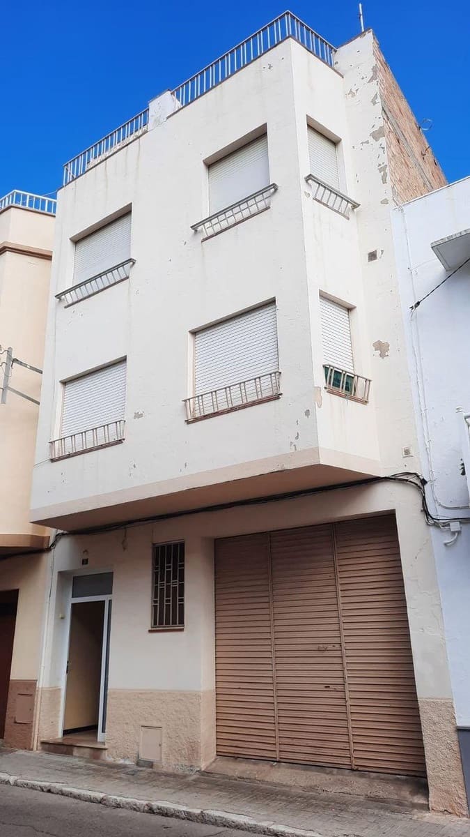 6 chambre Maison de Ville à vendre à Sant Carles de la Rapita avec garage - 235 000 € (Ref: 9860997)