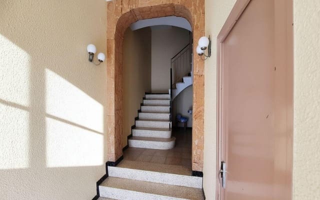 6 chambre Maison de Ville à vendre à Sant Carles de la Ràpita avec garage - 235 000 € (Ref: 9860997)