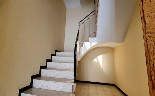 6 chambre Maison de Ville à vendre à Sant Carles de la Ràpita avec garage - 235 000 € (Ref: 9860997)