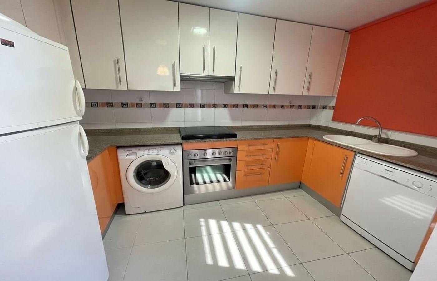 Piso de 3 habitaciones en Sant Carles de la Ràpita en venta - 170.000 € (Ref: 9893886)