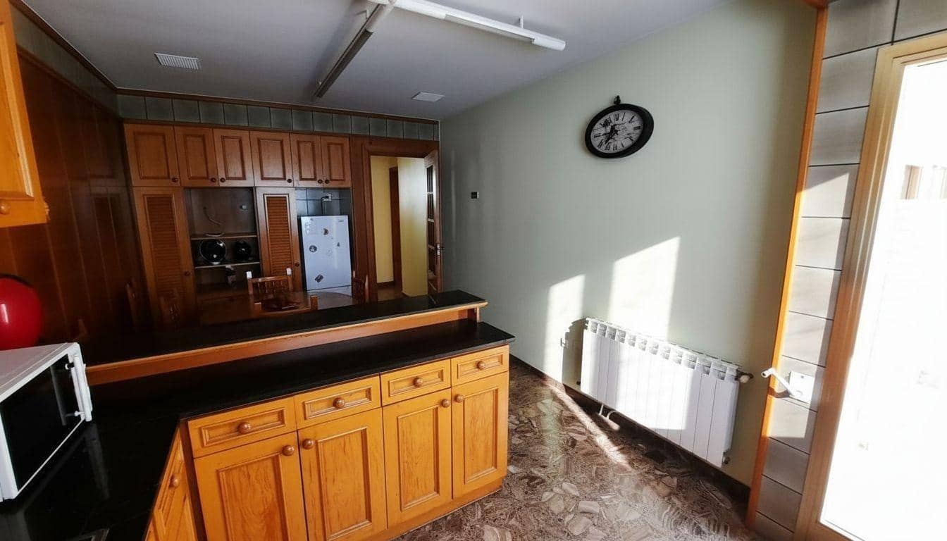 5 sovrum Hus till salu i Sant Carles de la Rapita med garage - 260 000 € (Ref: 9898700)