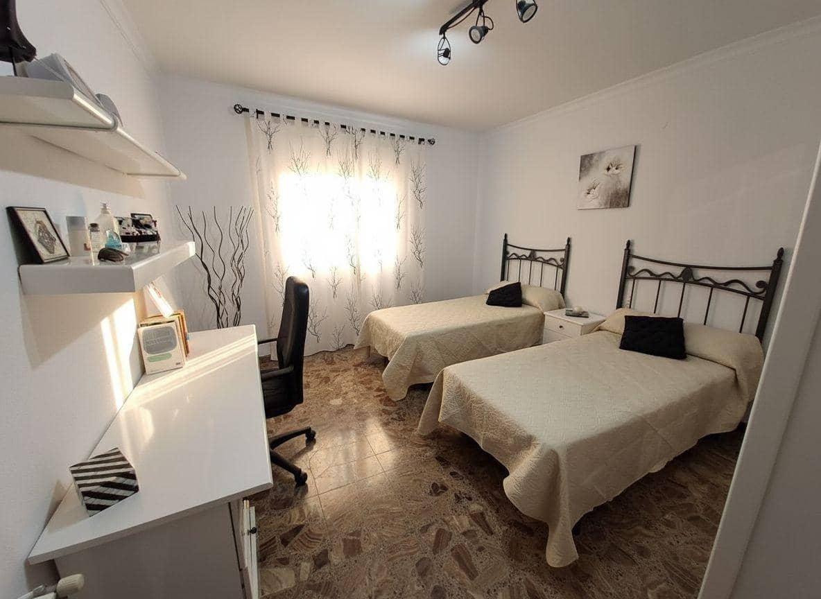 5 soveværelse Byhus til salg i Sant Carles de la Rapita med garage - € 260.000 (Ref: 9898700)