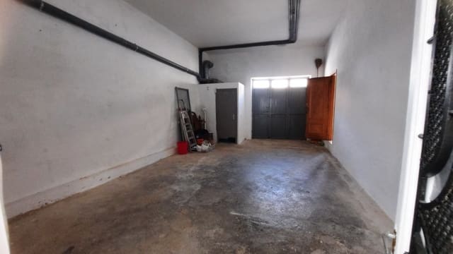 5 bedroom Townhouse for sale in Sant Carles de la Ràpita with garage - € 260,000 (Ref: 9898700)